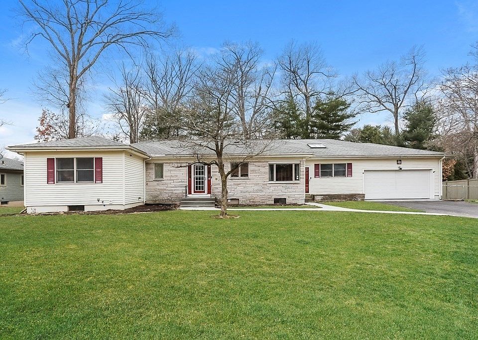 1st image of 52 Wilkin Dr