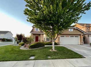 2703 Allegiance Ct, Riverbank, CA 95367