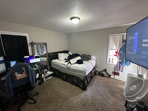 3rd image of 3151 Maple Hill Dr