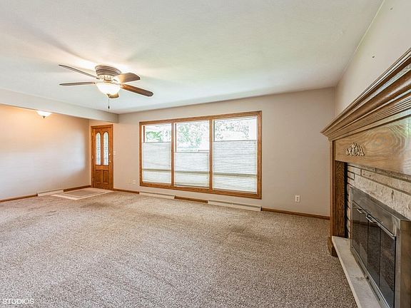 4th image of 2203 Linden Dr