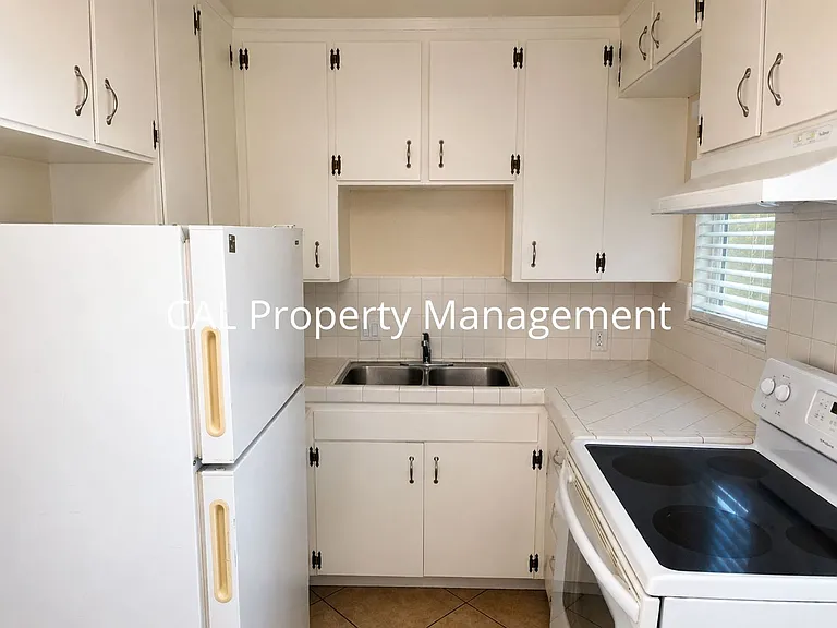 918 Illinois Ave — Photo 4