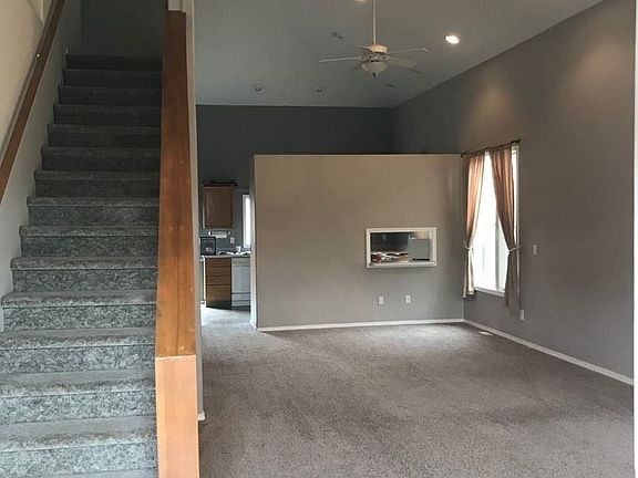 2nd image of 17201 NE 2nd Cir