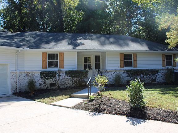 2nd image of 465 Manley Dr