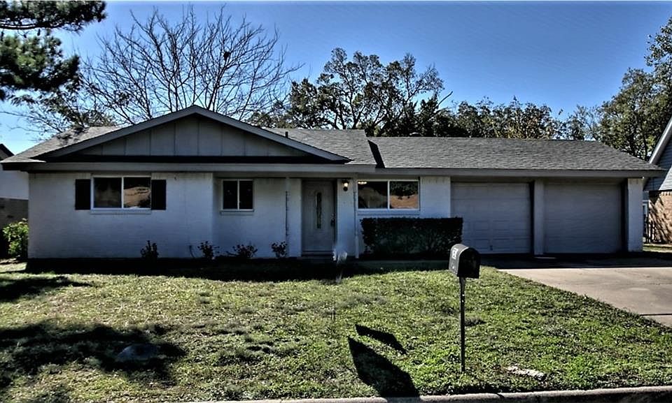 1st image of 751 Briarwood Ln