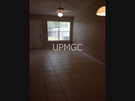 3rd image of 302 Loveland Cir