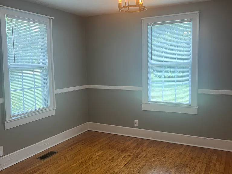 425 Sandy Springs Rd — Photo 6