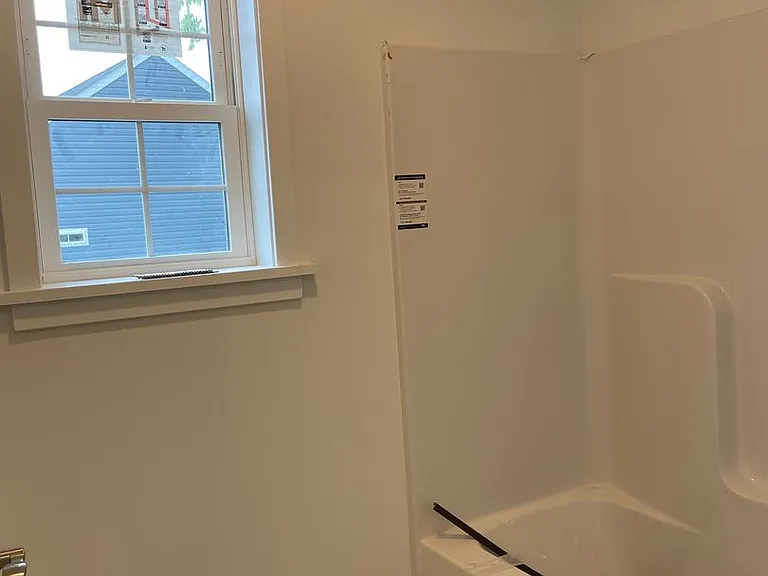 40 Longfellow Dr — Photo 18