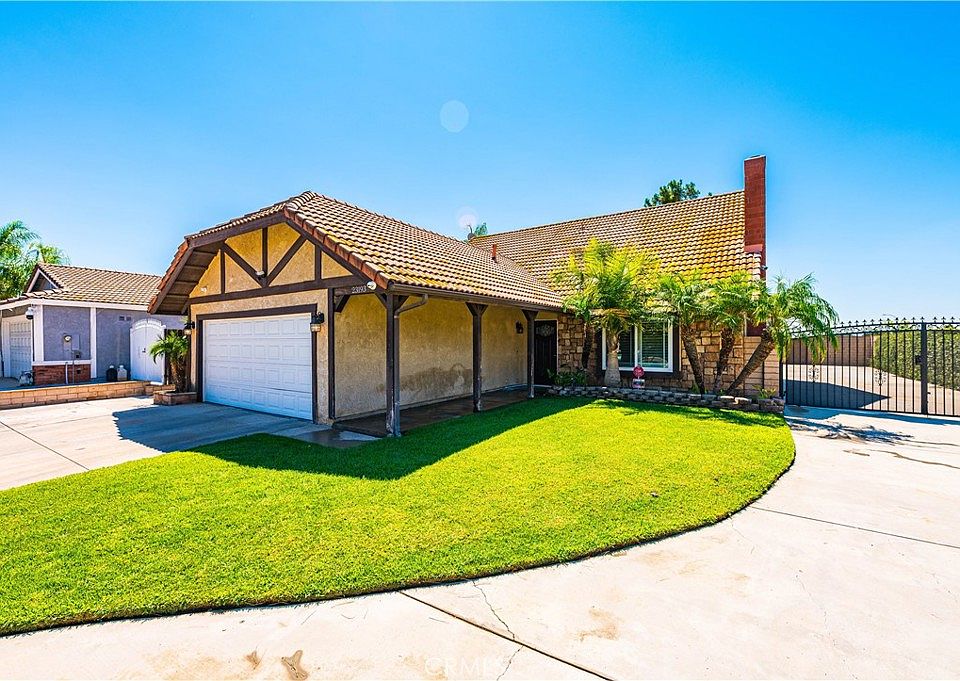 1st image of 23193 Brookhaven Dr