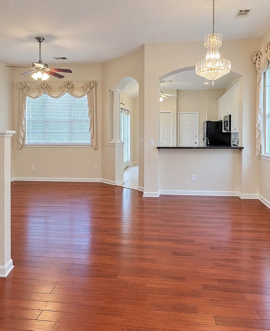 3 bed, 2.0 bath, 1430 sqft, $1,800 — Photo 4