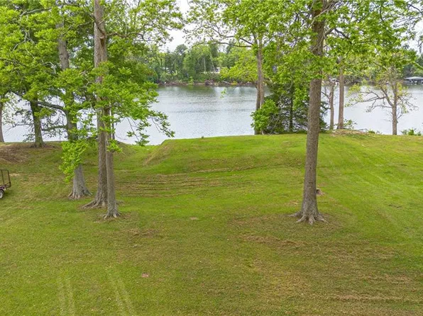 Parhams Rd, Jonesville, LA 71343