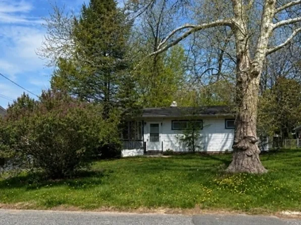 709 Lynda, Lopatcong Twp., NJ 08865