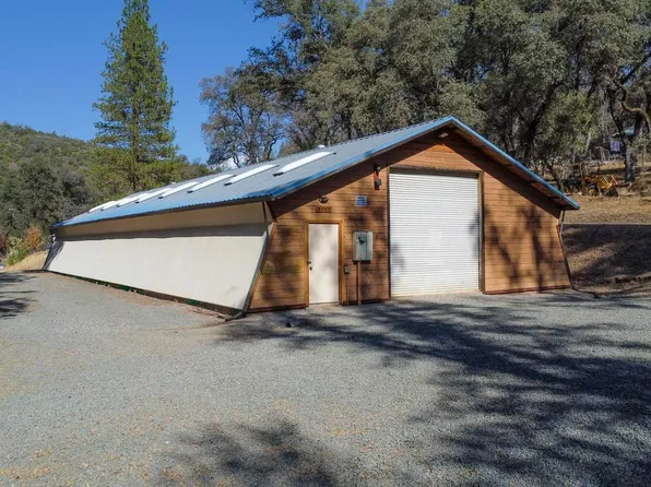 9212 Hidden Valley Rd, Mountain Ranch, CA 95246