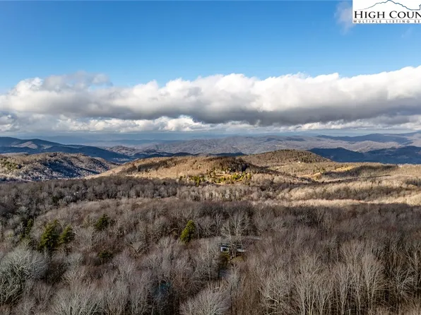 1076 Charter Hills Road, Beech Mountain, NC 28604
