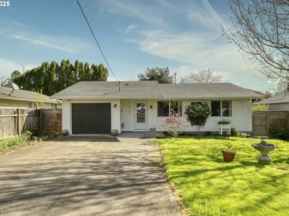 414 N 7th St, Saint Helens, OR 97051