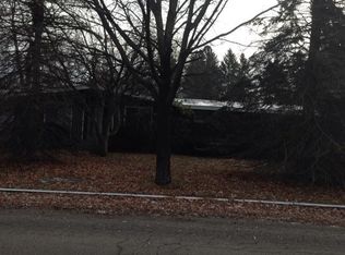 3417 Circle Dr, Flint, MI 48507