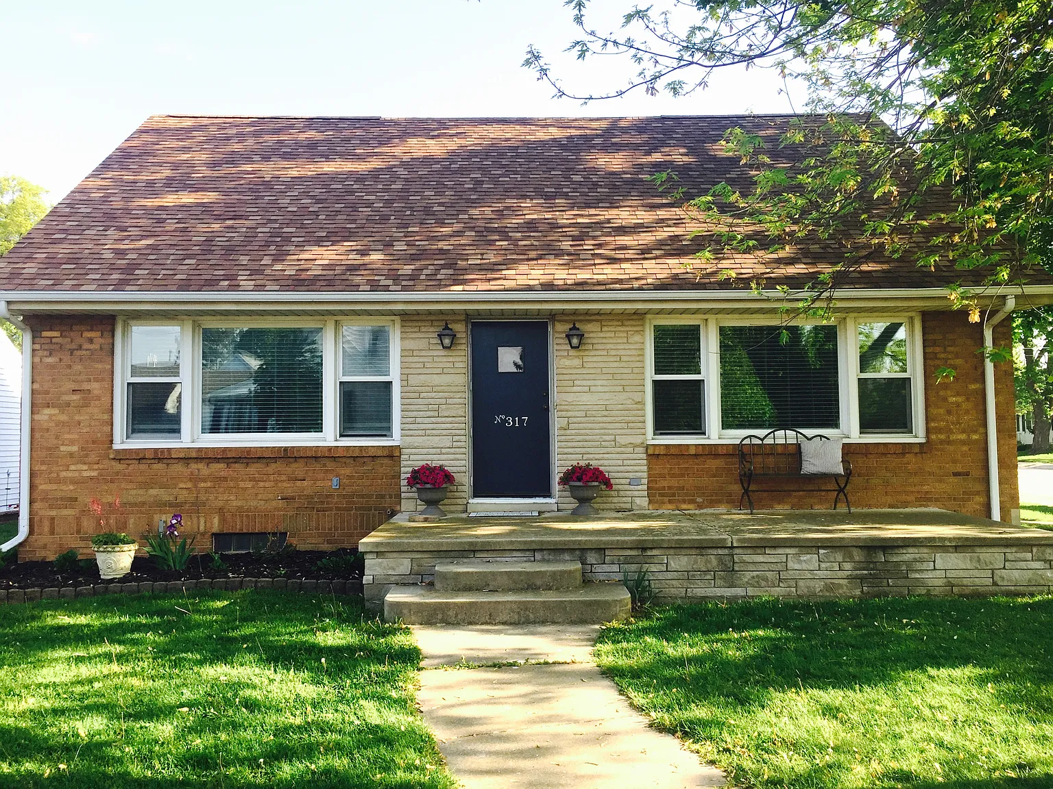 317 E Harrison St photo 1