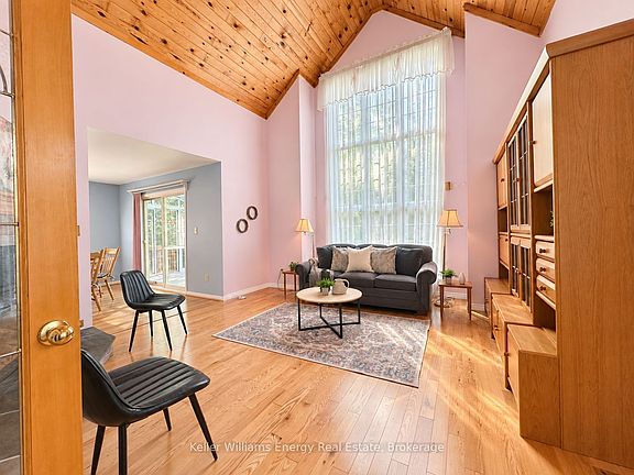 5th image of 1443 Elizabeth St