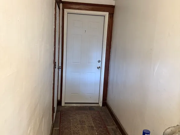 16 Leeds St, Lewiston, ME 04240