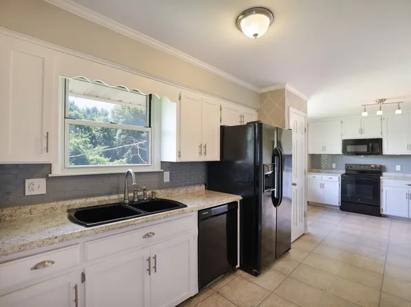 200 Lee Ln, Springfield, TN 37172