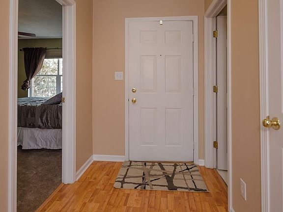 2nd image of 6027 Twyckenham Dr