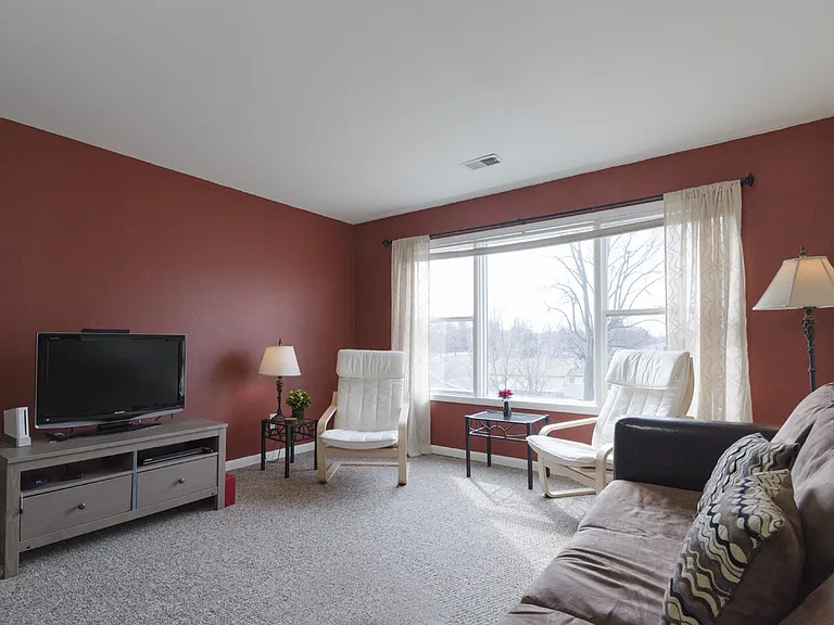 Woodstone Apartments — Photo 10