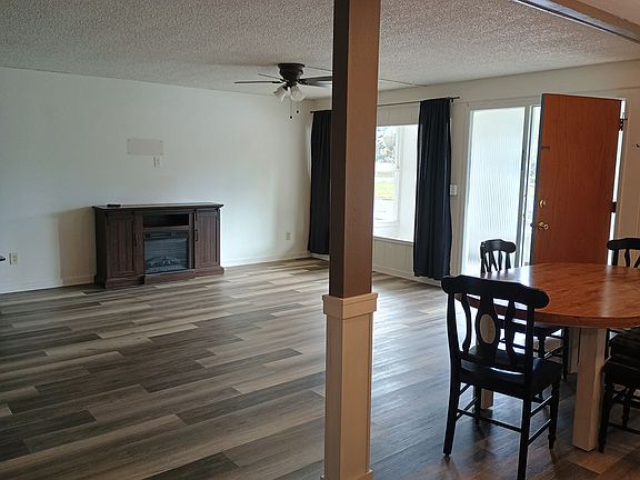 4th image of 757 Ocean Ct NW Unit 10