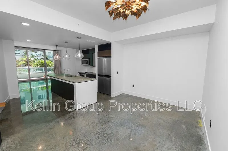 2 bed, 2.5 bath, $3,400 — Photo 2