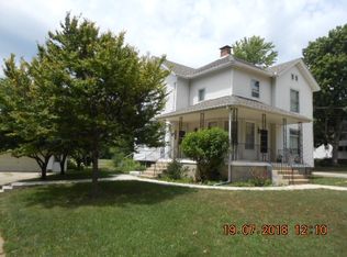 415 N Adams St, Washburn, IL 61570