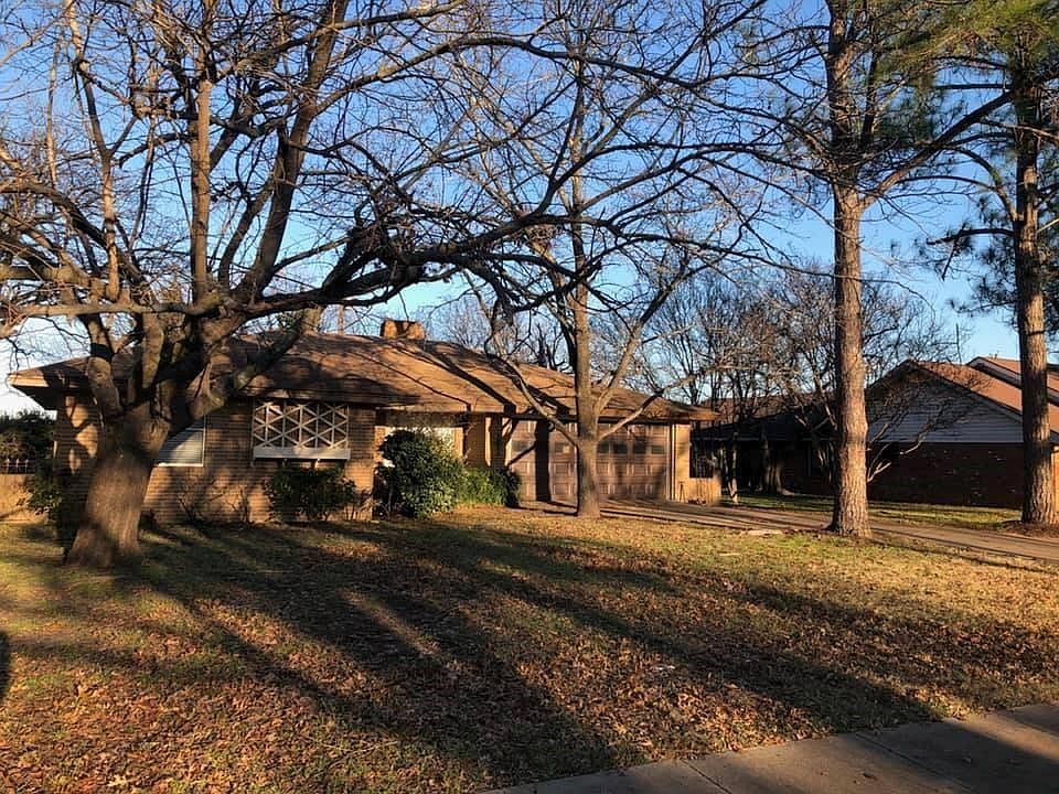 1st image of 304 Highland Dr