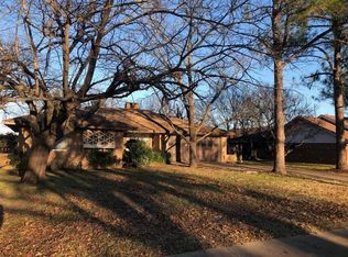 304 Highland Dr, Ennis, TX 75119