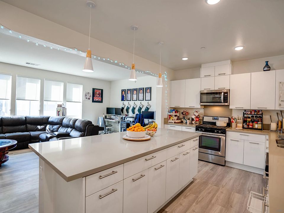 1st image of 5301 Calle Rockfish #102