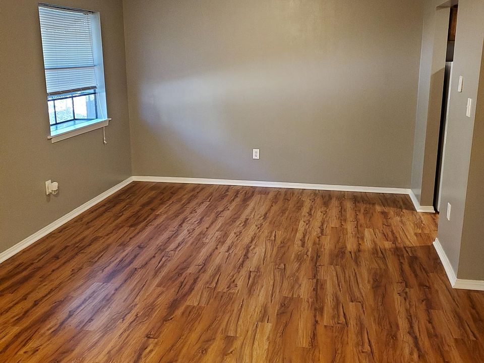 211 College St Florence, MS Zillow Apartments for Rent in Florence