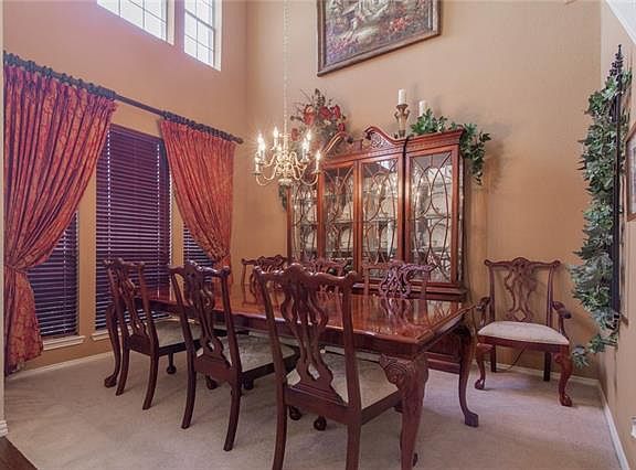 4th image of 5536 Thornberry Dr