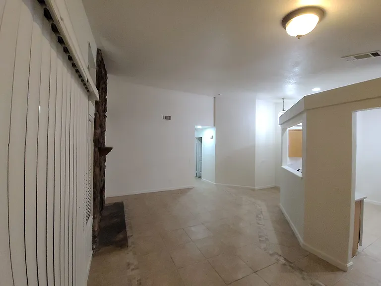 11615 Cornell St — Photo 5
