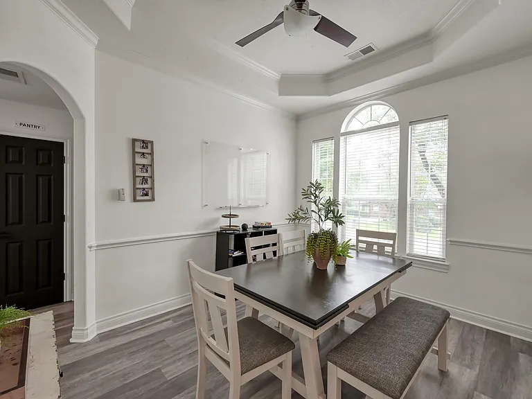 3215 Canterbury Ln — Photo 23