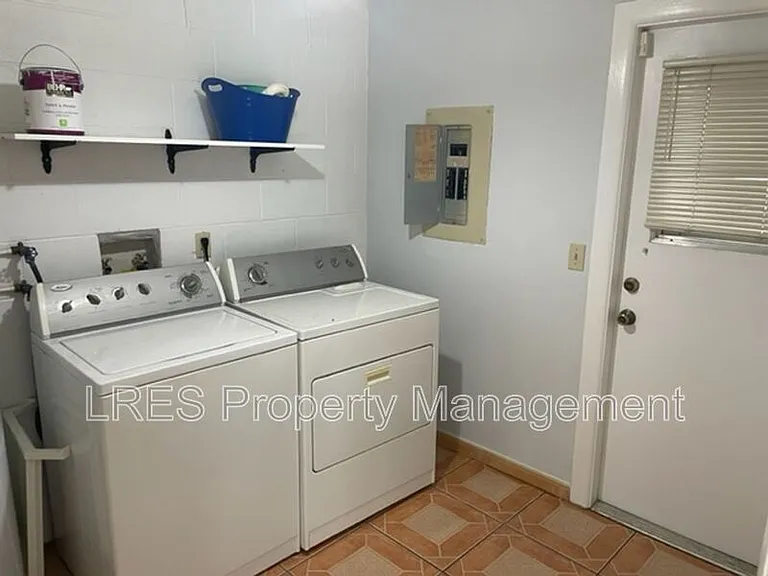 4587 Lighthouse Cir — Photo 9