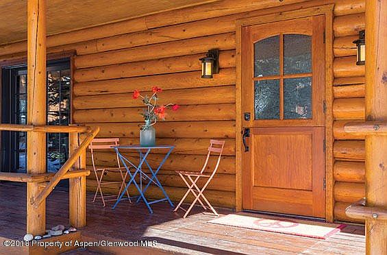 A log home for any season