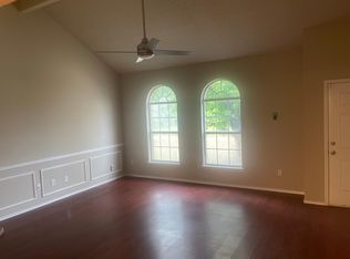 2533 Rivers Edge Dr, Fort Worth, TX 76118