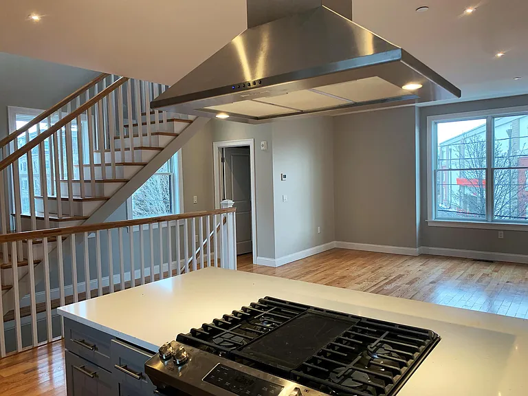 11 Goodhue St #2 — Photo 6