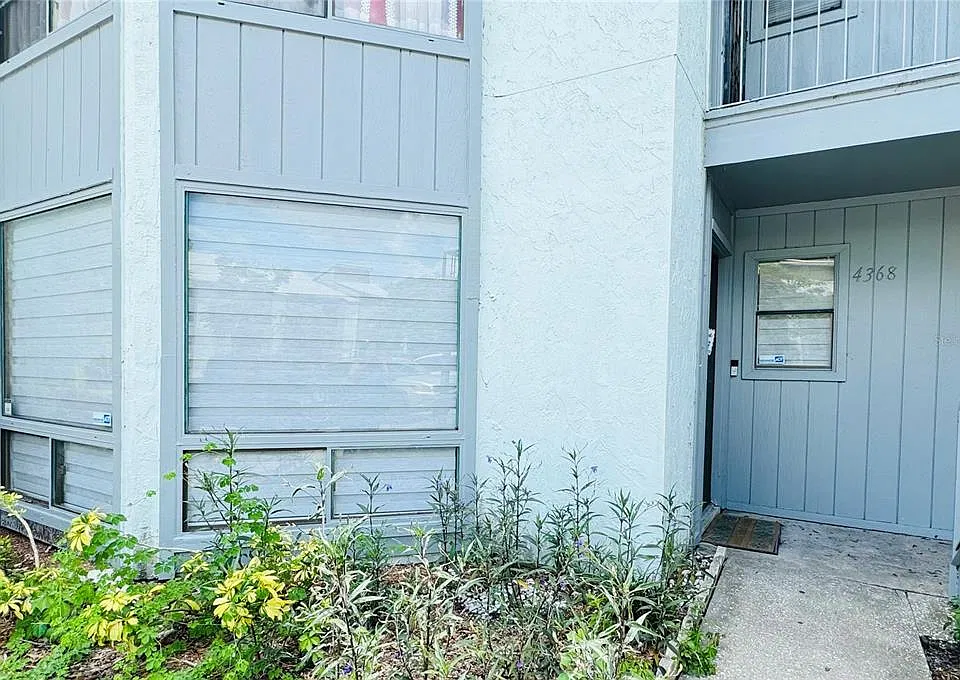 4368 Aqua Vista Dr #8-D