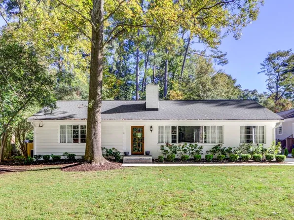2095 Brookview Dr NW, Atlanta, GA 30318