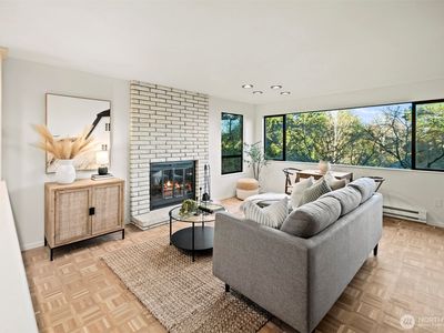 6720 Park Point Way NE #E304, Seattle, WA, 98115