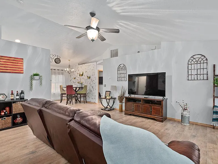 1043 NW Kloe St — Photo 14