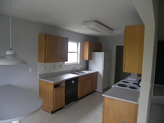 5th image of 5108 Revere Ct