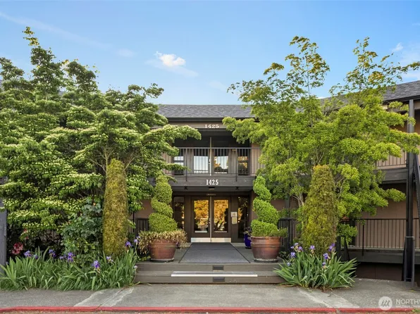 1425 S Puget Drive #213, Renton, WA 98055