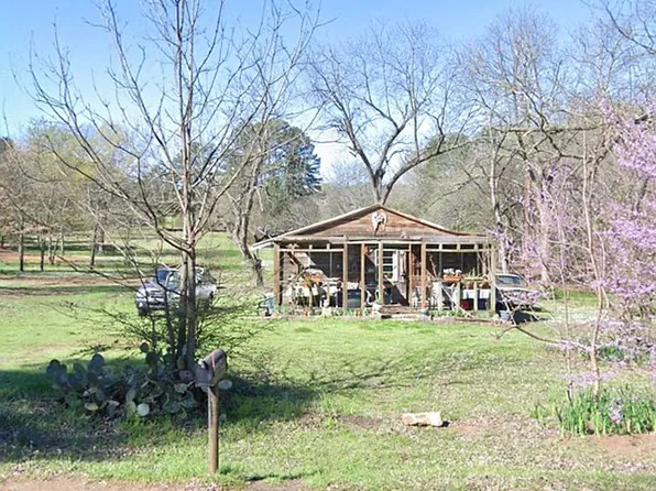 1232 S Montgomery St, Gilmer, TX 75644