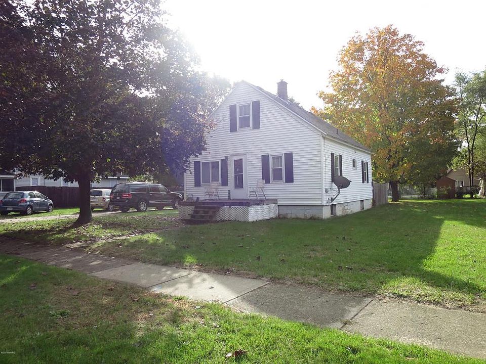 1st image of 324 Himes St SE