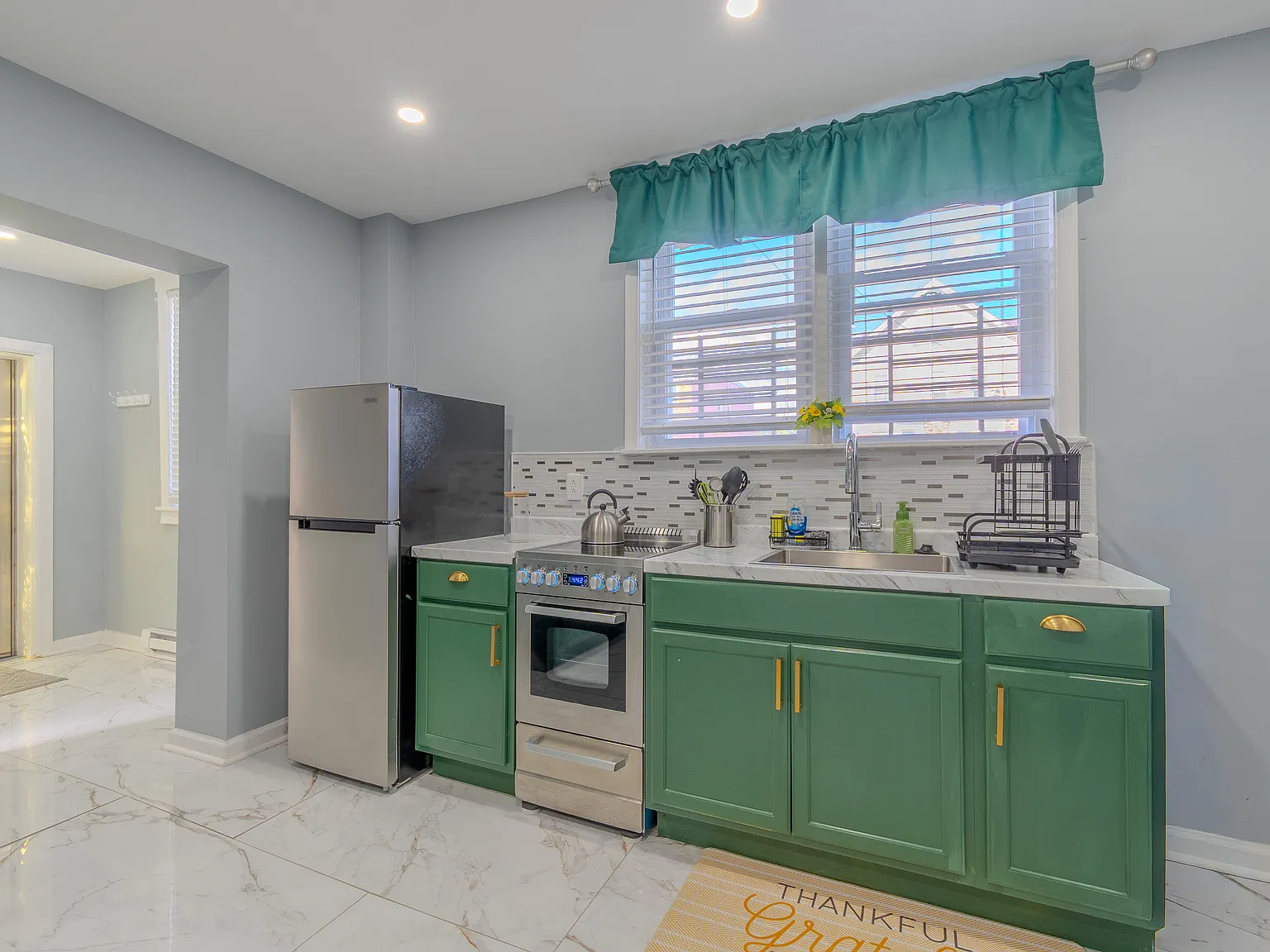 1 bed, 1040 sqft, $1,400 — Photo 3
