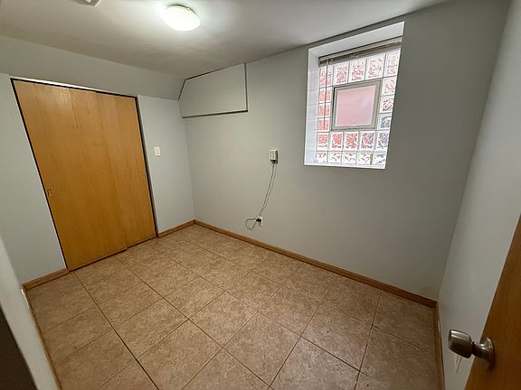 5th image of 3911 W Schubert Ave