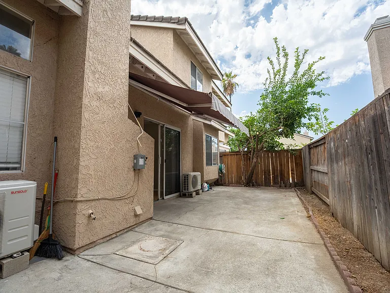 3625 Meadowlark St — Photo 34